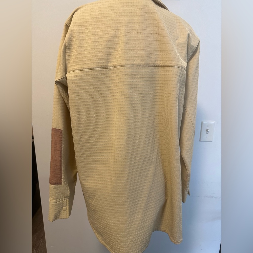 Lululemon Shacket - Picture 3 of 10